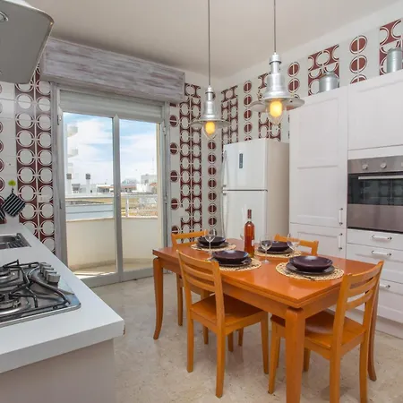 Regina Terrace Апартаменты Торре-Лапилло