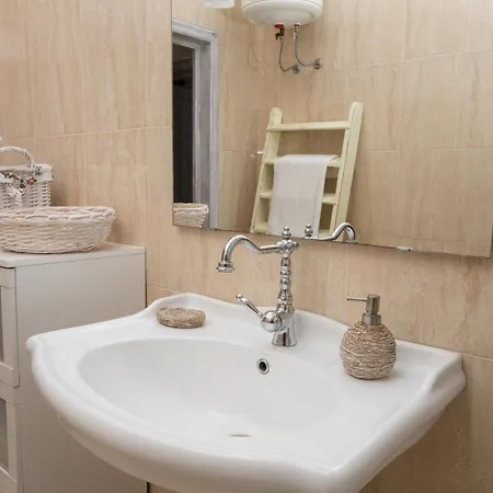 Regina Terrace Апартаменты Торре-Лапилло